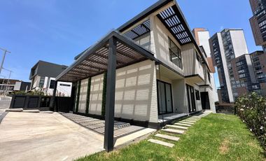 Casa en Venta, La Vista Bosque Real.