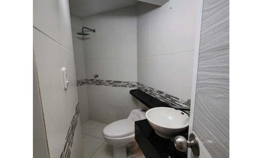 En Venta casa de 2 niveles en Campo Alegre