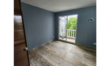 En Venta casa de 2 niveles en Campo Alegre