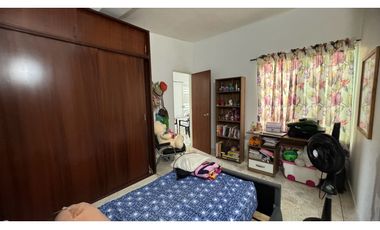 Edificio con apartamentos más local en venta Barrio Santa Rita Palmira
