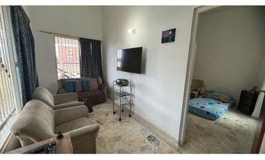 Edificio con apartamentos más local en venta Barrio Santa Rita Palmira