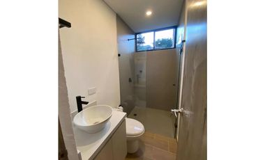 VENDO HERMOSA CASA EN PARCELACION RIONEGRO