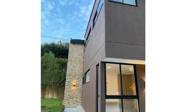 VENDO HERMOSA CASA EN PARCELACION RIONEGRO