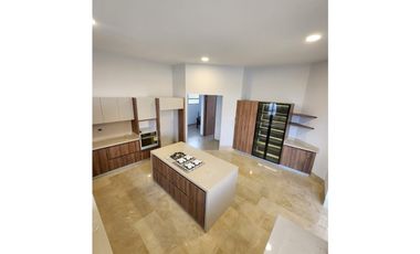 VENTA DE CASA EN CONJUNTO RESIDENCIAL SOBRE LA VIA  MONTERIA - CERETE