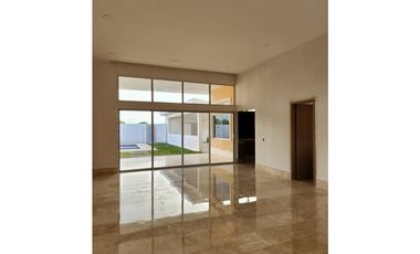 VENTA DE CASA EN CONJUNTO RESIDENCIAL SOBRE LA VIA  MONTERIA - CERETE