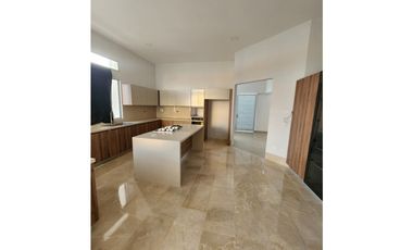 VENTA DE CASA EN CONJUNTO RESIDENCIAL SOBRE LA VIA  MONTERIA - CERETE