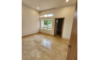 VENTA DE CASA EN CONJUNTO RESIDENCIAL SOBRE LA VIA  MONTERIA - CERETE