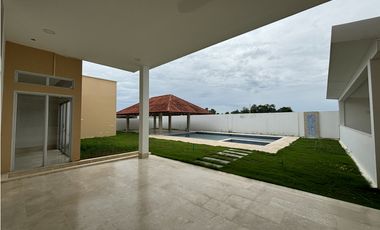 VENTA DE CASA EN CONJUNTO RESIDENCIAL SOBRE LA VIA  MONTERIA - CERETE