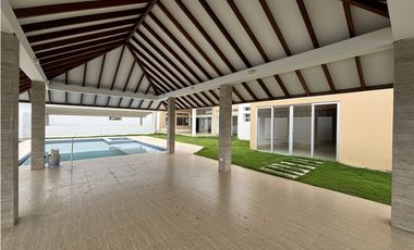 VENTA DE CASA EN CONJUNTO RESIDENCIAL SOBRE LA VIA  MONTERIA - CERETE