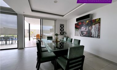 Casa de lujo con piscina en Urb. Marina Blue, Manta