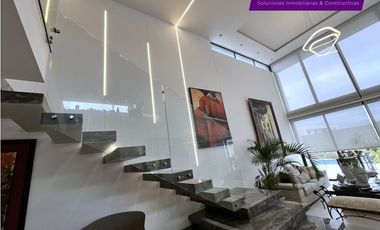 Casa de lujo con piscina en Urb. Marina Blue, Manta