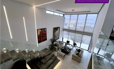 Casa de lujo con piscina en Urb. Marina Blue, Manta