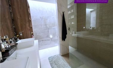 Casa de lujo con piscina en Urb. Marina Blue, Manta