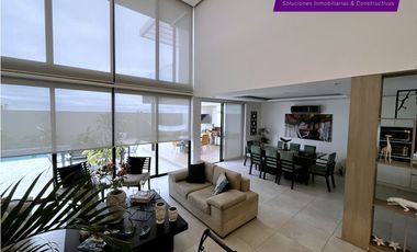 Casa de lujo con piscina en Urb. Marina Blue, Manta