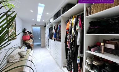 Casa de lujo con piscina en Urb. Marina Blue, Manta