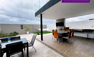 Casa de lujo con piscina en Urb. Marina Blue, Manta