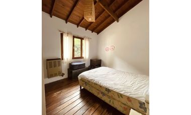 VENTA CASA DE 4 AMB. C/ GARAGE, TERRAZA Y PARQUE. BOSQUE PERALTA RAMOS