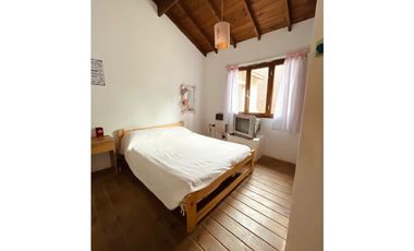 VENTA CASA DE 4 AMB. C/ GARAGE, TERRAZA Y PARQUE. BOSQUE PERALTA RAMOS