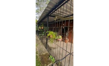 Casa 3 dormitorios con pileta en Colonia Benitez