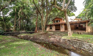 Casa Sola en Pedregal de las Fuentes Jiutepec - M2AI-688-Cs