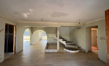 Venta Casa para Remodelar 8D/5B - Padre Hurtado
