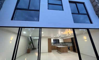 Casa de lujo en Privanza, Solares en Venta