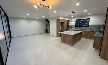 Casa de lujo en Privanza, Solares en Venta