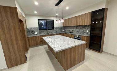 Casa de lujo en Privanza, Solares en Venta