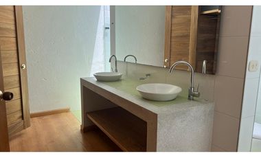 Casa campestre en Arriendo en Rionegro con vista al bosque y turco