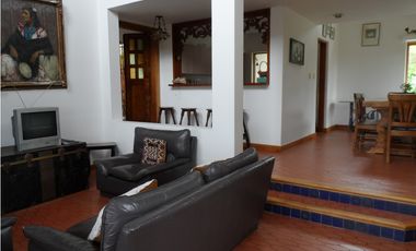 Alquiler casa campestre 4 habitaciones en Rionegro unidad cerrada