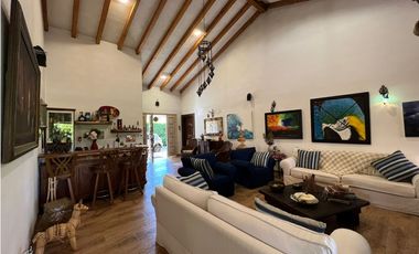 Casa en unidad cerrada en el tablazo