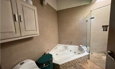 Casa en unidad cerrada en el tablazo