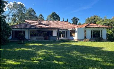 Casa en unidad cerrada en el tablazo