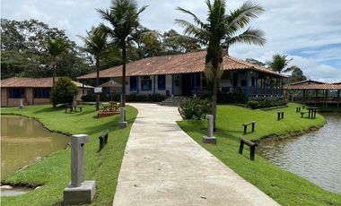 Finca Hotel con 11 cabañas via La Ceja La Union