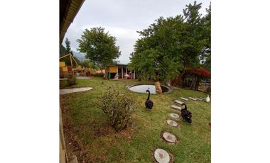 Venta casa campestre con 5 pesebreras y piscina en Guarne