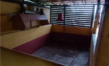 Venta casa campestre con 5 pesebreras y piscina en Guarne