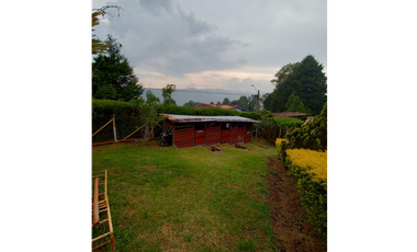 Venta casa campestre con 5 pesebreras y piscina en Guarne