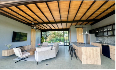 Casa campestre de 2 habitaciones por el Bermont