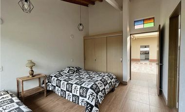 Venta casa campestre 1 planta en La Ceja – Vista, diseño y unidad 24/7