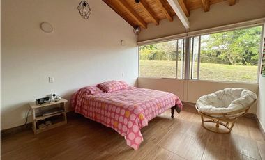 Venta casa campestre 1 planta en La Ceja – Vista, diseño y unidad 24/7