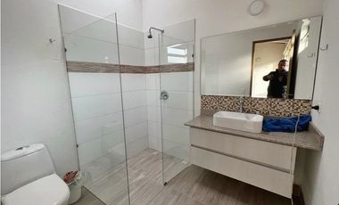 Venta casa campestre 1 planta en La Ceja – Vista, diseño y unidad 24/7