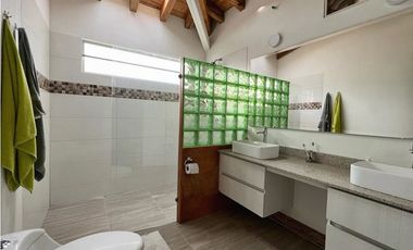 Venta casa campestre 1 planta en La Ceja – Vista, diseño y unidad 24/7