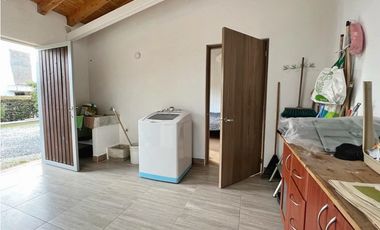 Venta casa campestre 1 planta en La Ceja – Vista, diseño y unidad 24/7