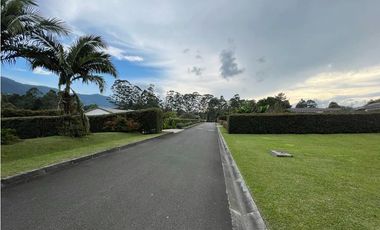 Venta casa campestre 1 planta en La Ceja – Vista, diseño y unidad 24/7