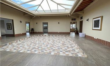 Venta casa campestre 1 planta en La Ceja – Vista, diseño y unidad 24/7