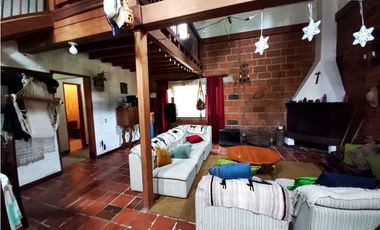 Finca agropecuaria de 6,4 ha con cultivo de aguacate en venta