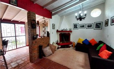 Finca agropecuaria de 6,4 ha con cultivo de aguacate en venta