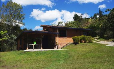 Venta casa campestre con bosque y subdivisión