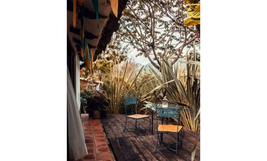 FINCA EL RETIRO CON 5 CONSTRUCCIONES