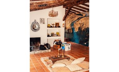 FINCA EL RETIRO CON 5 CONSTRUCCIONES